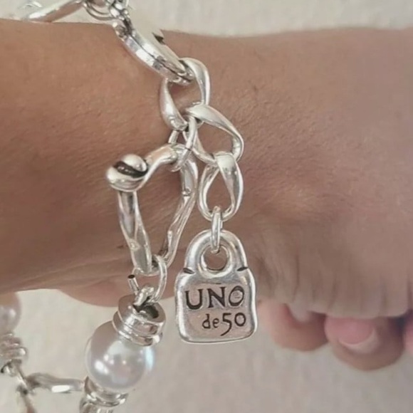 Uno de 50 Bracelet - PERLA MOSQUETA - Silver with Pearls - Picture 11 of 12